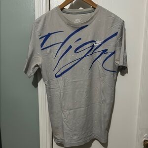 Nike Men's Gray T-Shirt with Flight Blue Graphic size M